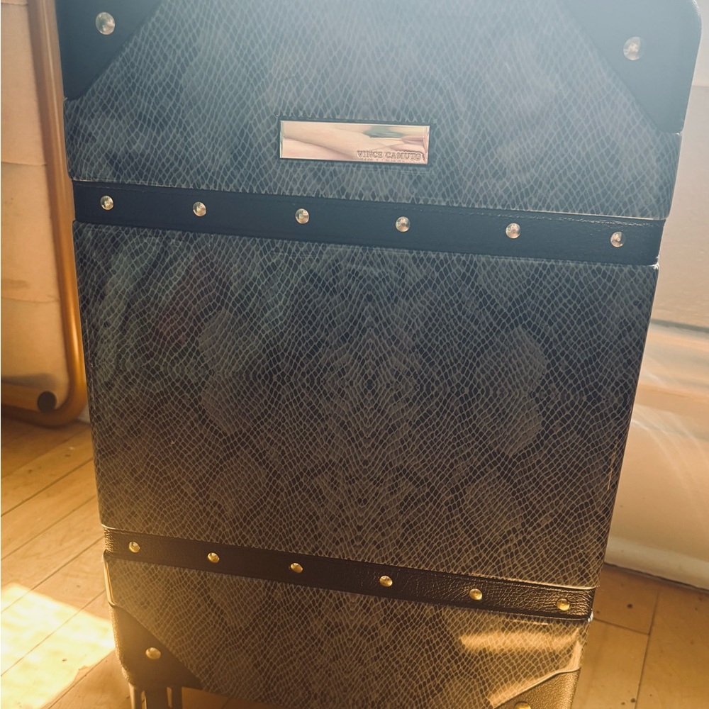 Rare Vince Camuto Python Print Rolling Carryon Suitcase in Gray/Taupe